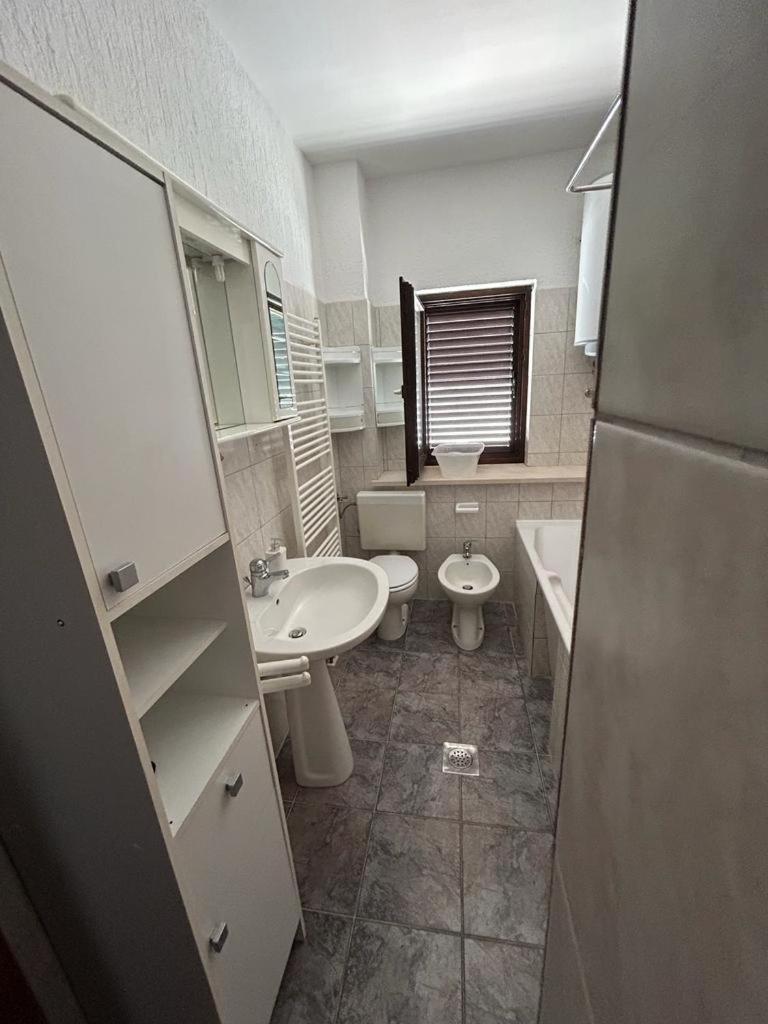 Apartments By The Sea Slatine, Ciovo - 1128 Rom bilde