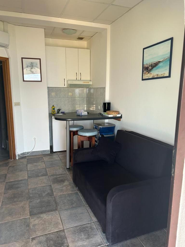 Apartments By The Sea Slatine, Ciovo - 1128 Rom bilde
